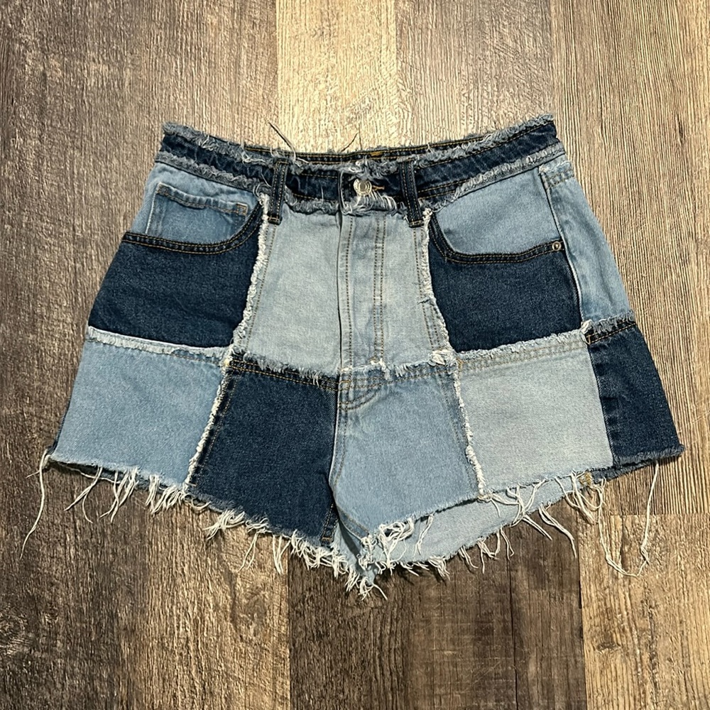 Wild Fable Patchwork Checkered Shorts Size 6 Women’s Jean Raw Hem Shorts - Picture 1 of 8